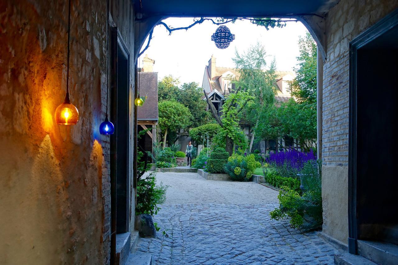 Le Jardin De La Cathedrale Bed & Breakfast Troyes Exterior foto